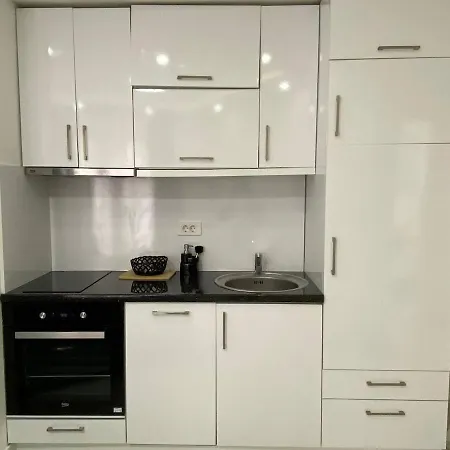One-bedroom Apartment, One Step From The Sea Apartamento