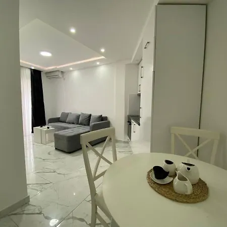 One-bedroom Apartment, One Step From The Sea Apartamento