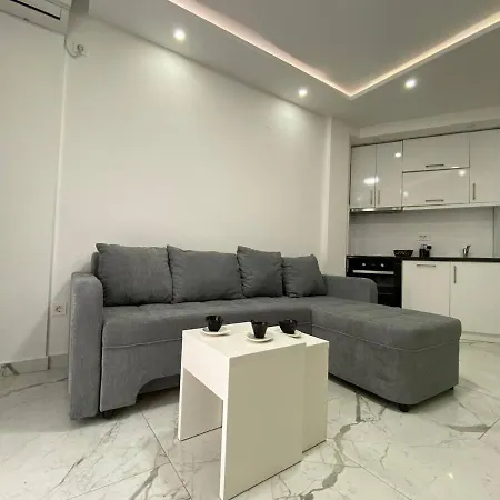 One-bedroom Apartment, One Step From The Sea Apartamento