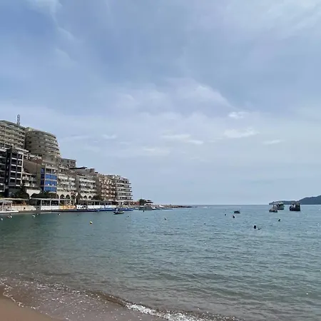 One-bedroom Apartment, One Step From The Sea Apartamento *