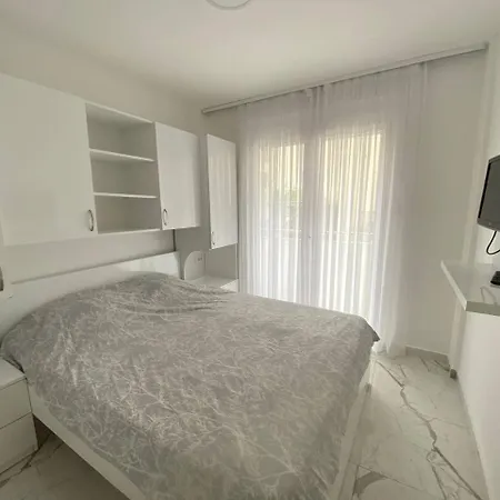 One-bedroom Apartment, One Step From The Sea Apartamento