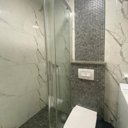 One-bedroom Apartment, One Step From The Sea Apartamento Budva